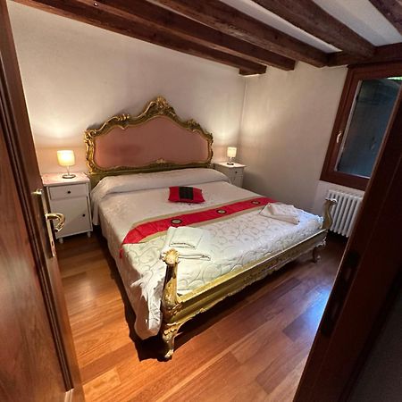 1 Ca'Del Traghetto Family Apartment Venedig Exterior foto