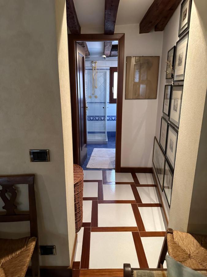 1 Ca'Del Traghetto Family Apartment Venedig Exterior foto